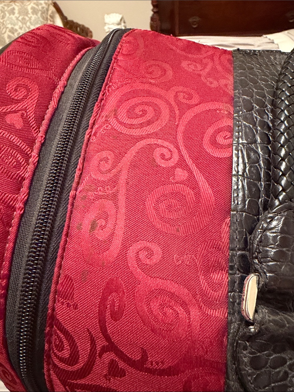 Brighton Red and Black Rolling DuffleTravel Tote Luggage Weekender - Picture 9 of 12